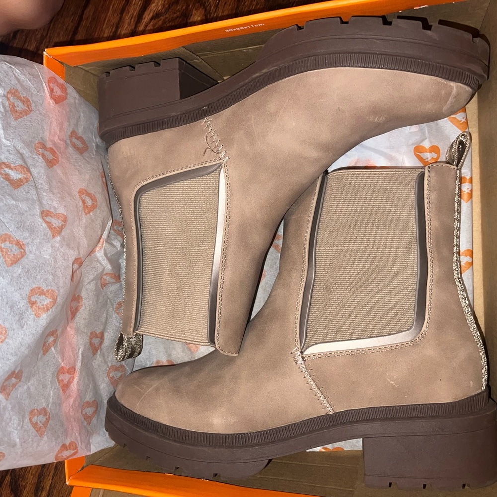 Rocket Dog Tan Ankle Booties with Elastic Panels